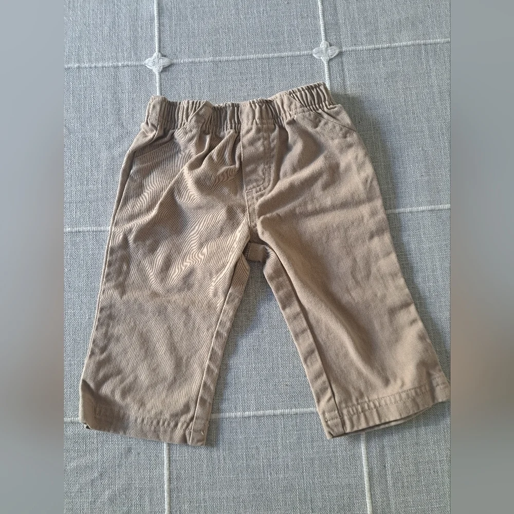 Carter’s Baby Khaki Pants Size: 6M (Baby)